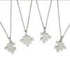 Collana puzzle a 4 pezzi argentati con incisione personalizzata