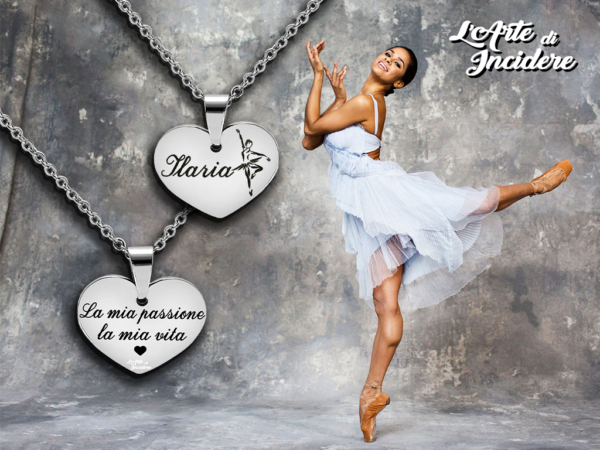 Collana cuore donna incisione personalizzata con 1 nome disegno ballerina e fraseCollana cuore donna incisione personalizzata con 1 nome disegno ballerina e frase