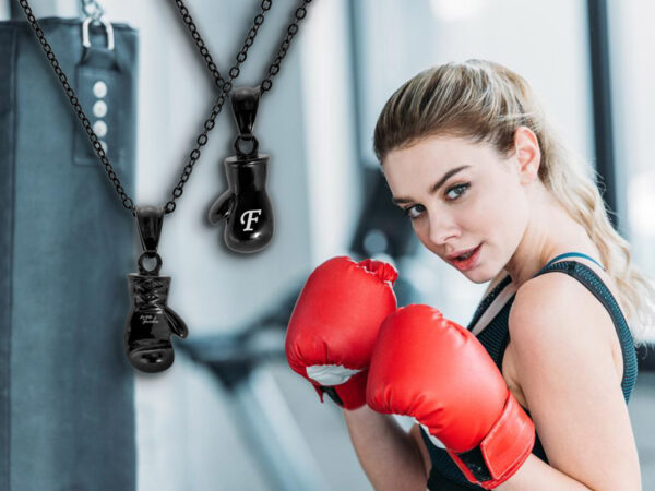 Collana con Ciondolo Guantone Boxe Medio Nero con 1 Incisione Personalizzata